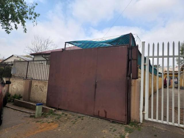 R6 500 | 2 Bedroom House For Rent in Bezuidenhout Valley, Johannesburg
