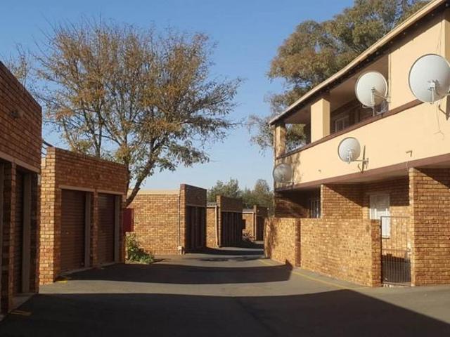 R6 500 | 2 Bedroom Townhouse For Rent in Terenure, Kempton Park