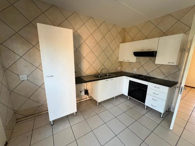 R6 000 | 1 Bedroom Apartment / Flat For Rent in Weltevreden Park, Roodepoort