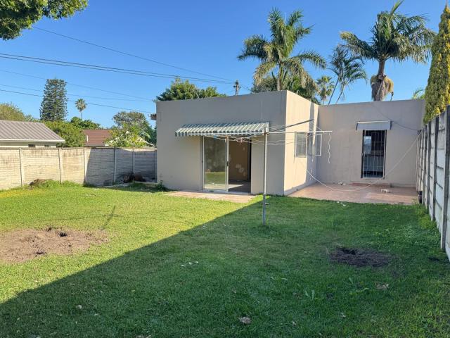 R6 200 | 2 Bedroom Apartment / Flat For Rent in Gonubie, Gonubie