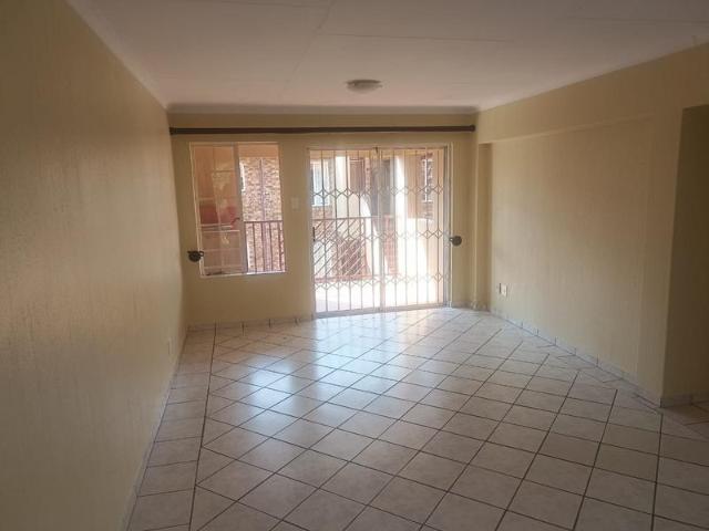 R8 500 | 2 Bedroom Apartment / Flat For Rent in Moreletapark, Pretoria