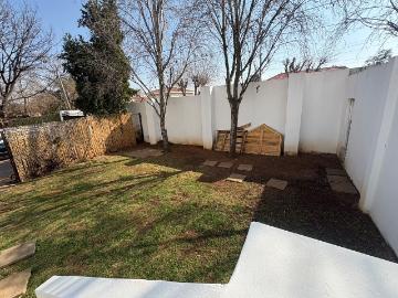 R8 500 | 2 Bedroom Cottage For Rent in Highlands North, Johannesburg