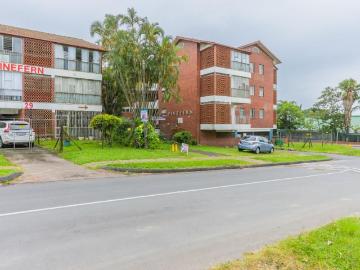 R8,500 pm 3 Bedroom Apartment To Let in Pinetown Central
