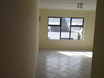 R8,700 pm 2 Bedroom Flat To Let in George Central