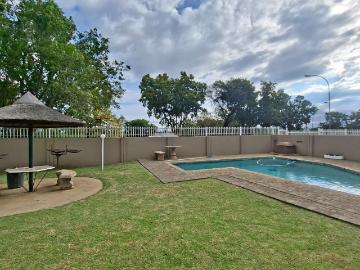 R8,850 pm 2 Bedroom Townhouse To Let in Heuwelsig