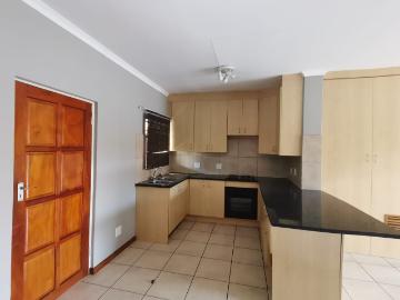 R8,920 pm 2 Bedroom Apartment To Let in Onverwacht