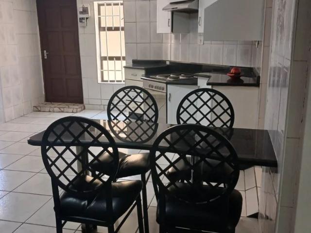 R8 000 | 2 Bedroom Cottage For Rent in Lyndhurst, Johannesburg