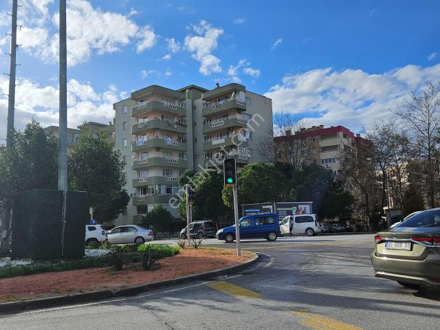 R91 bayraklı Manavkuyu’da Merkezi Konumda Kiralık 3+1 Daire !
