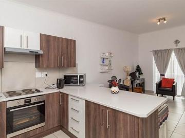 R9 500 | 2 Bedroom Apartment / Flat For Rent in Bosonia, Kuilsriver
