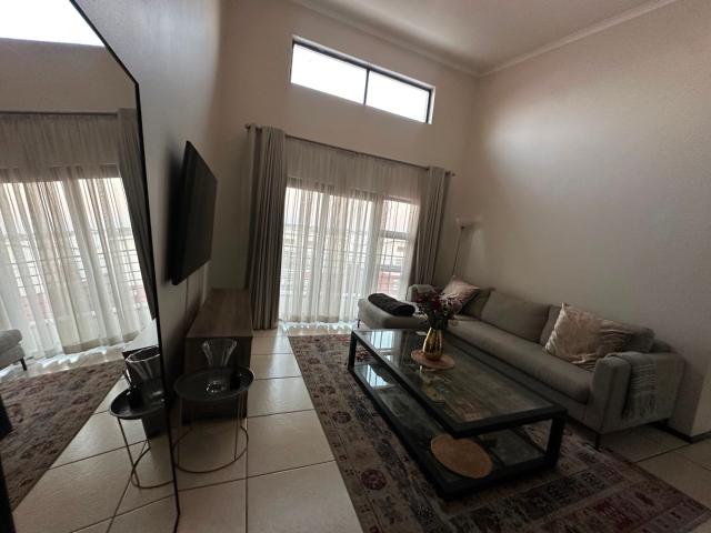 R9 500 | 2 Bedroom Apartment / Flat For Rent in Greenstone Hill, Edenvale