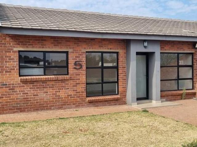 R9 500 | 2 Bedroom Apartment / Flat For Rent in Johannesburg Cbd, Johannesburg