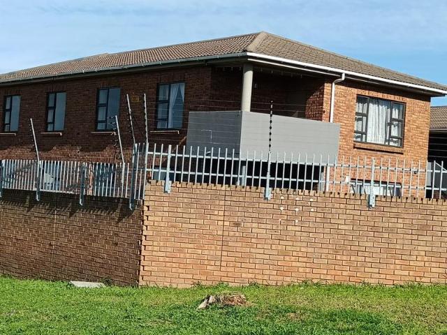 R9 600 | 2 Bedroom Apartment / Flat For Rent in Brackenfell, Brackenfell