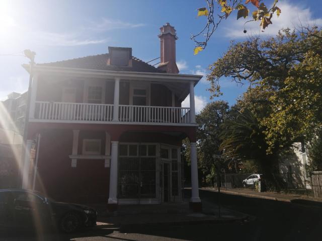 R9 900 | 1 Bedroom Apartment / Flat For Rent in Rondebosch, Cape Town