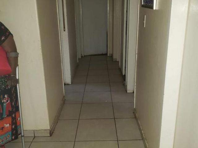 R9 000 | 3 Bedroom Apartment / Flat For Rent in Berea, Johannesburg
