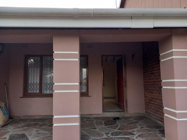 R9 000 | 3 Bedroom House For Rent in Escombe, Queensburgh