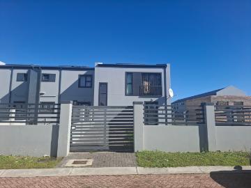 R9,000 pm 3 Bedroom Semi Detached To Let in Parsonsvlei