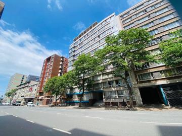 R9,000 pm 1.5 Bedroom Apartment To Let in Durban Central