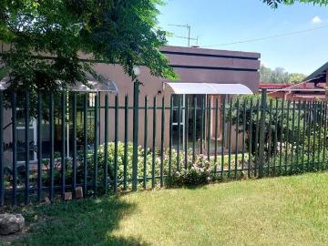 R9 200 | 2 Bedroom House For Rent in Randburg Central, Randburg