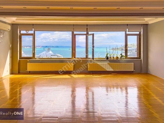 R one Beyoğlu Geniş Salonlu Deniz Manzaralı Kiralık Daire eng