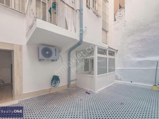 R one Cihangir Başkurt Sk Bahçeli Yenilenmiş Kiralık Daire eng