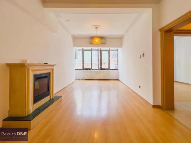 R one Cihangir Oba Sokak 3+1 Ferah Ve Temiz Kiralık Daire eng
