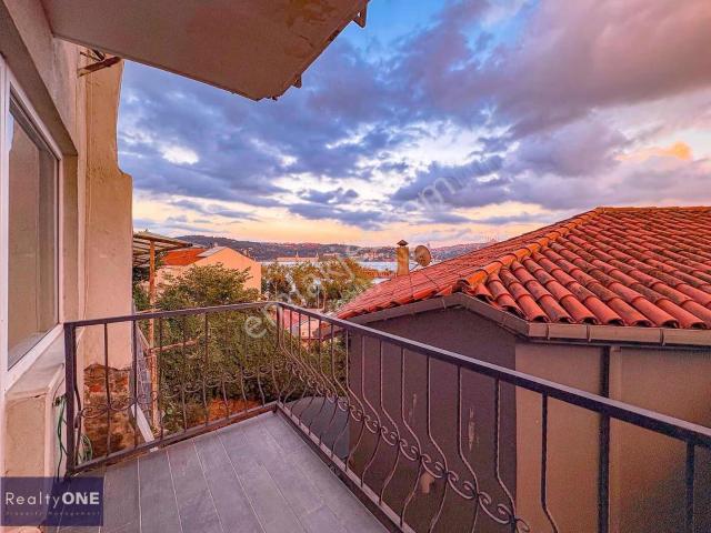 R one Kuruçeşme'de Deniz Manzaralı Kiralık Daire