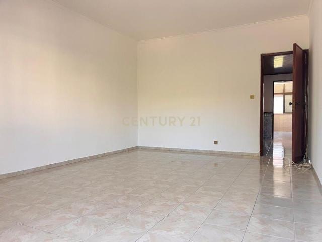 R ANTERO DE QUENTAL 3 3 ESQ, Odivelas, Lisbon 2675 481