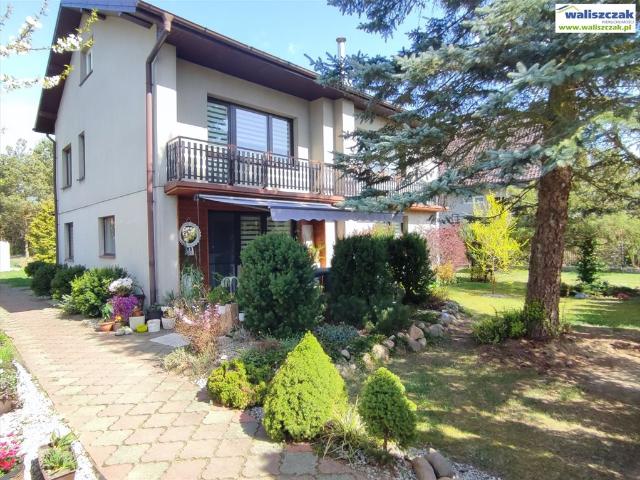 Przestronny dom 196 m² z garażem i ogrodem polecam!