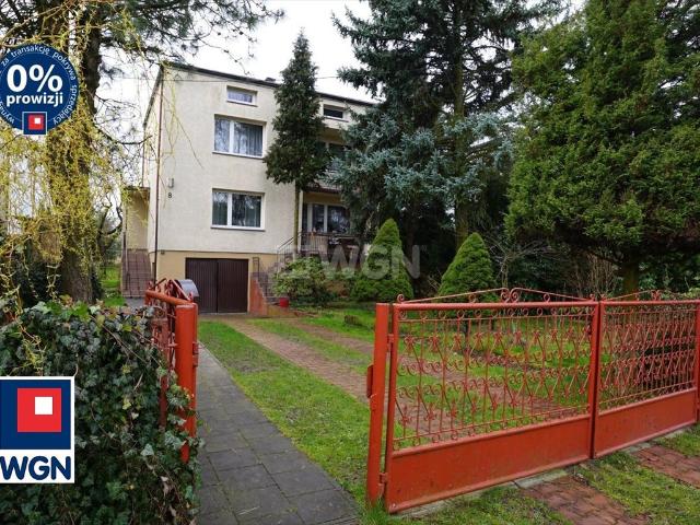 Polecam przestronny dom 160 m² z garażem i pięknym ogrodem