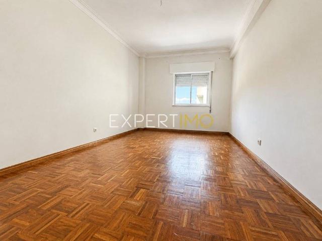 R. de Angola 21, 2955 156 Pinhal Novo, Portugal, Setúbal, Lisbon 2955