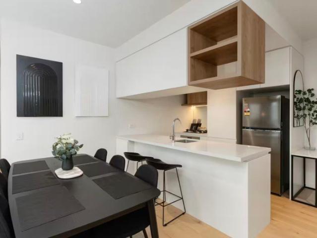 R.Iconic Australia 108 1b1b Furnished