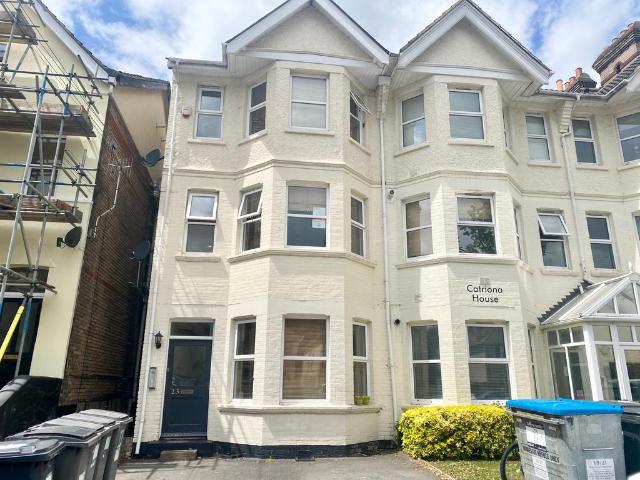 R L Stevenson Avenue, Bournemouth BH4 1 bed flat to rent £1,000 pcm £231 pw
