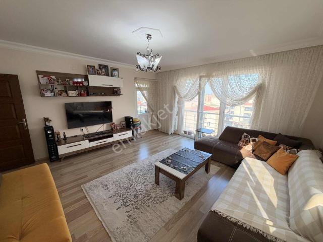 R.t.e Bulvarına Cephe Deniz Manzaralı 2+1 Daire