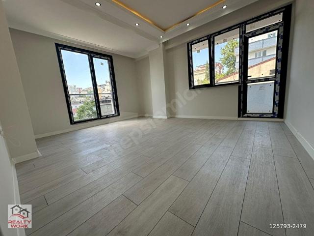 R.WORKTEN GENİŞ VE AYDINLIK 3+1 ARAKAT DAİRE