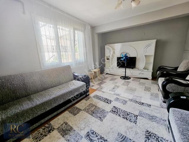 Rc / Yıldızda Eşyalı Balkonlu D.gazlı 2+1 Kiralık Daire