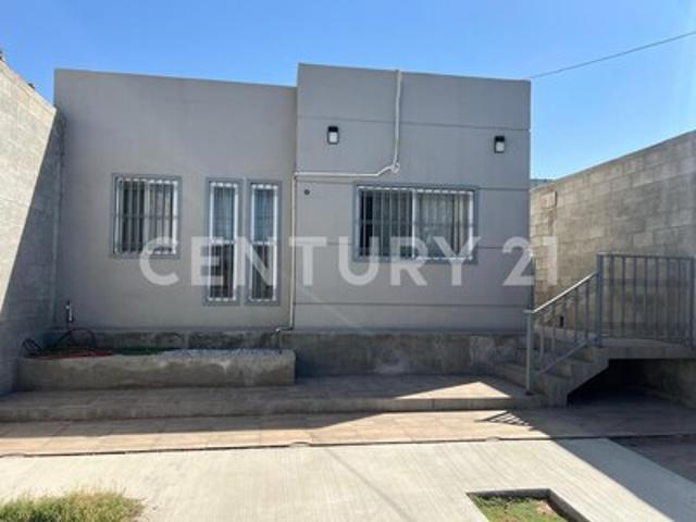 RCR 1588 RENTA CASA NUEVA AMUEBLADA EN COL. ALTIPLANO 2 RECÁMARAS