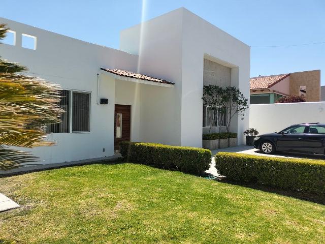 RCR CASA RENTA JURIQUILLA LA CAÑADA