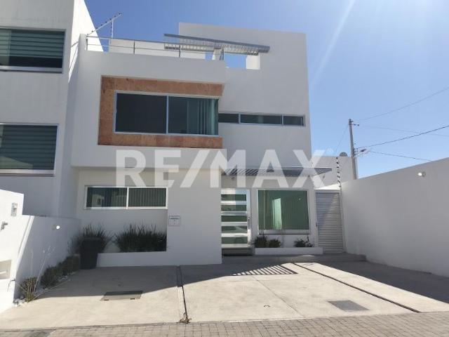 RCR CASA RENTA LUCEPOLIS MILENIO III
