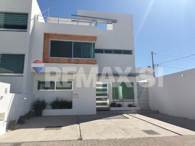 RCR CASA RENTA LUCEPOLIS MILENIO III