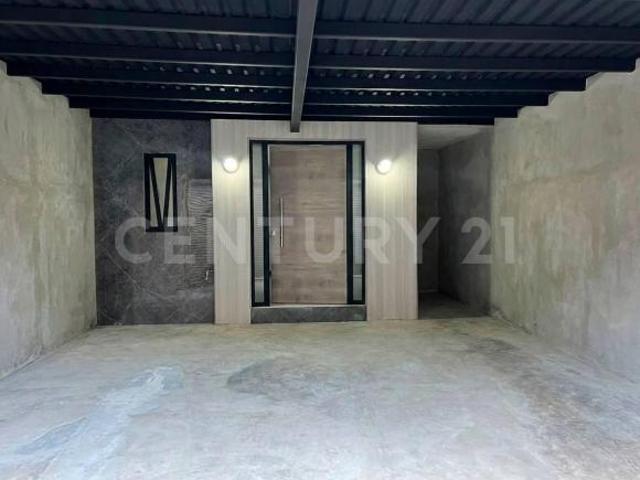 RCV 1554 CASA EN VENTA JARDINES DE BUGAMBILIAS LA MESA TIJUANA, 2 NIVELES