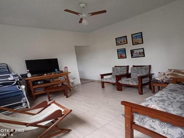 RA AMIL vende Casa, 04 dormitórios sendo 2 suítes, Enseada, 250 m² de terreno, 164 m² de área constr