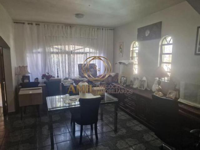 RA AMIL vende Casa Sobrado, 5 quartos, 1 suíte, A/C 325m², Vila Tesouro, São José dos Campos