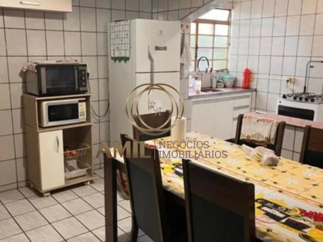 Ra Amil vende sobrado 180m², 3 quartos, 1 suíte, Novo Horizonte SJC/SP