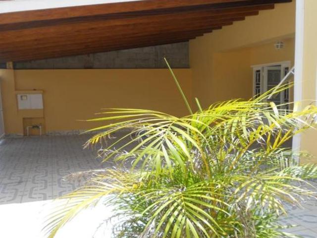 RA Amil Vende Sobrado no Terras de São João / 3 dormitórios / 252 m2 construído / Jacarei SP
