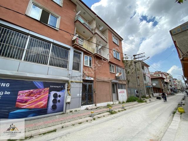 Çırağan Emlak'tan Sakarya 1 Caddesi Halkbank Arasında 3+1 Daire