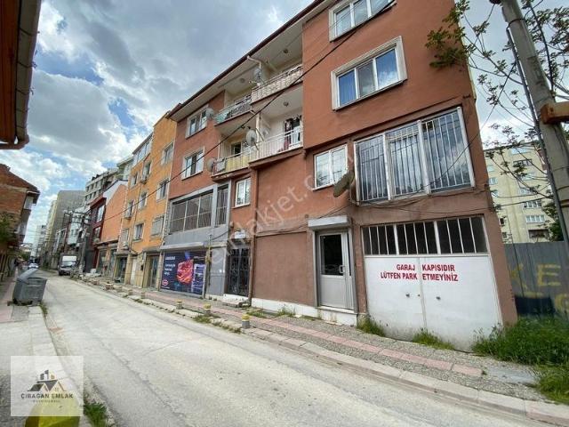 Çırağan Emlak'tan Sakarya 1 Caddesi Halkbank Arasında 3+1 Daire