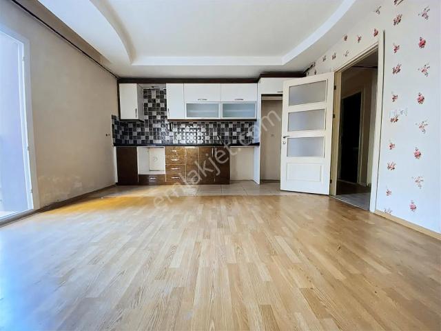Ra Gayrimenkul Kırklarsırtı İncirlikuyu Mevkiinde Kiralık 4+1