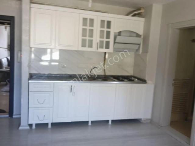 Ççıra Mah Dar. Gelir Tokilerde Bulvar Üzeri Kiralık 1+1 Yapılı Daire