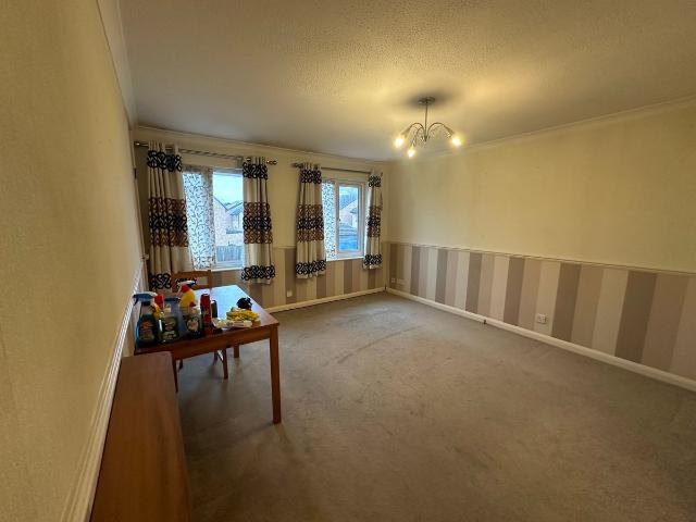 Ramulis Drive, Hayes UB4, 1 bed maisonette to rent, £1,400 pcm | PrimeLocation