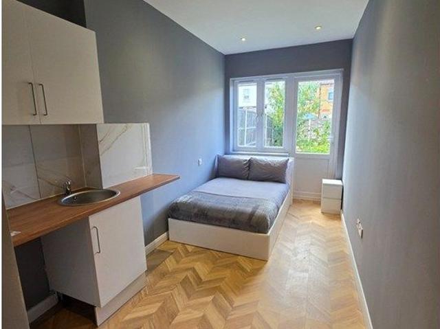 Ramuz Drive, Westcliff On Sea SS0, Studio to rent, £850 pcm | PrimeLocation